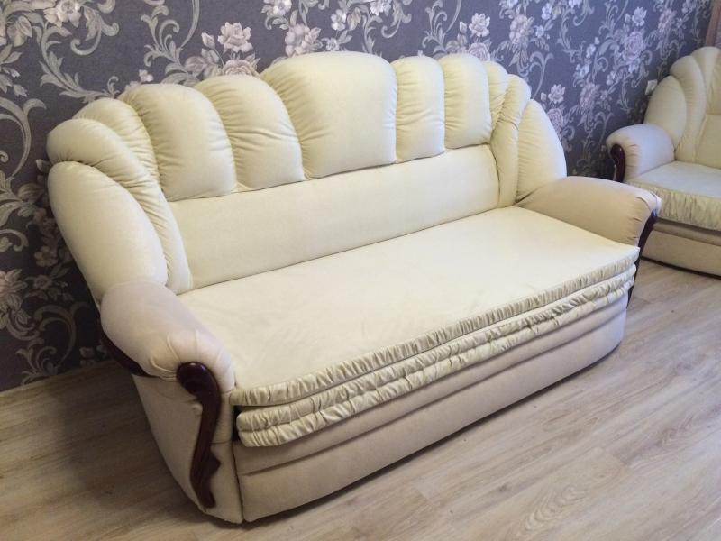 диван прямой белый в Нижневартовске