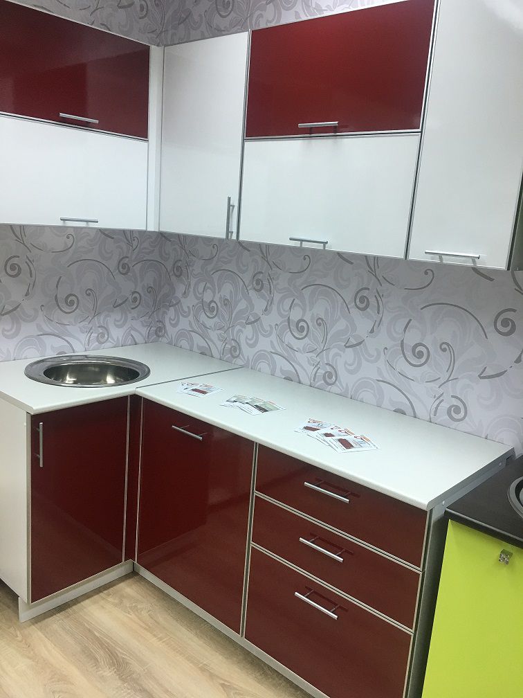 кухня фасады пластик в алюм. рамке в Нижневартовске