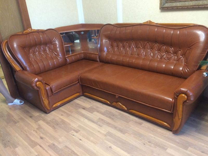 угловой диван с баром в Нижневартовске