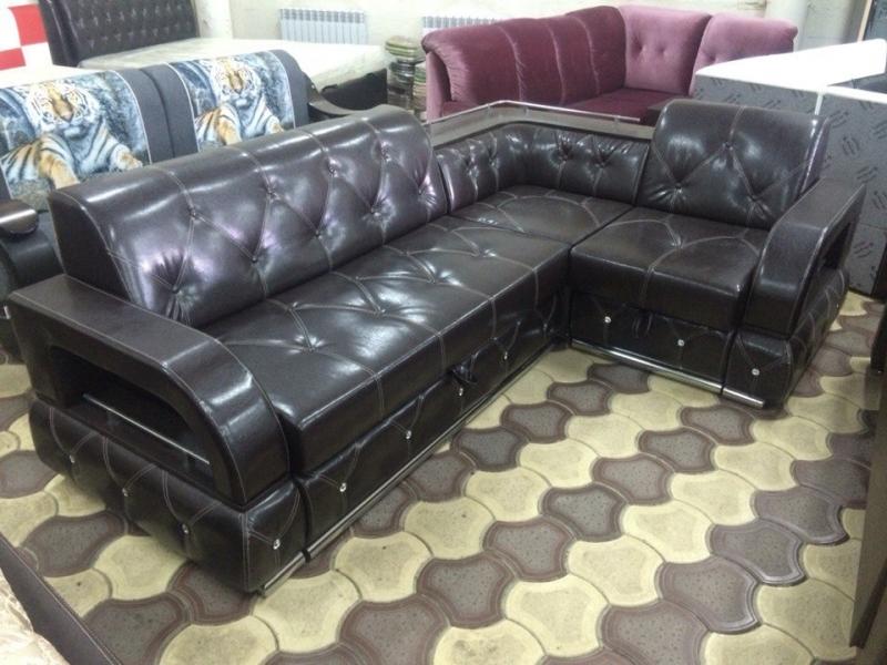 темный угловой диван со стяжкой в Нижневартовске