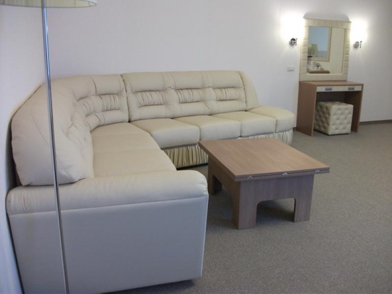 диван угловой натуральная кожа в Нижневартовске