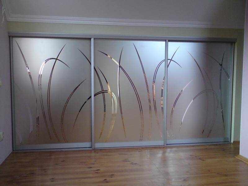 шкаф-купе с матовыми стеклами елизавета 3 в Нижневартовске