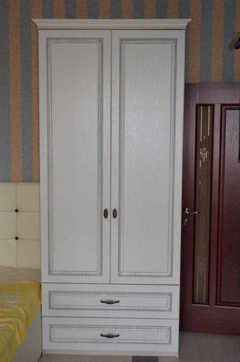 белый шкаф для спальни в Нижневартовске