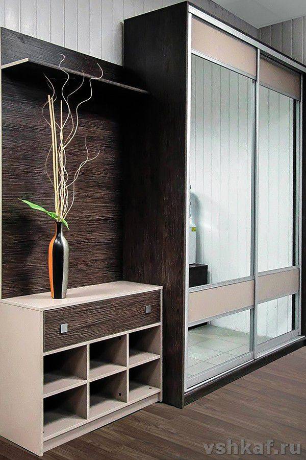 шкаф-купе и открытая зона для прихожей в Нижневартовске
