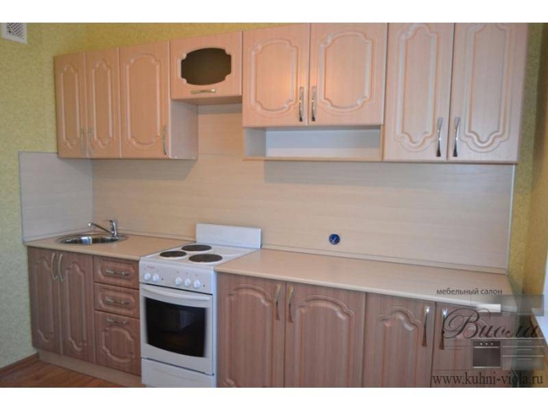 простая прямая кухня в Нижневартовске