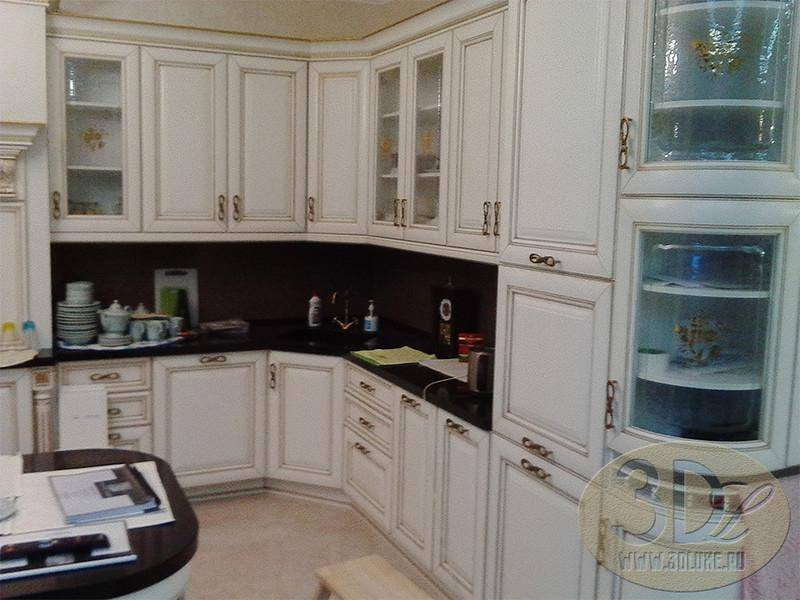 белая угловая кухня в Нижневартовске