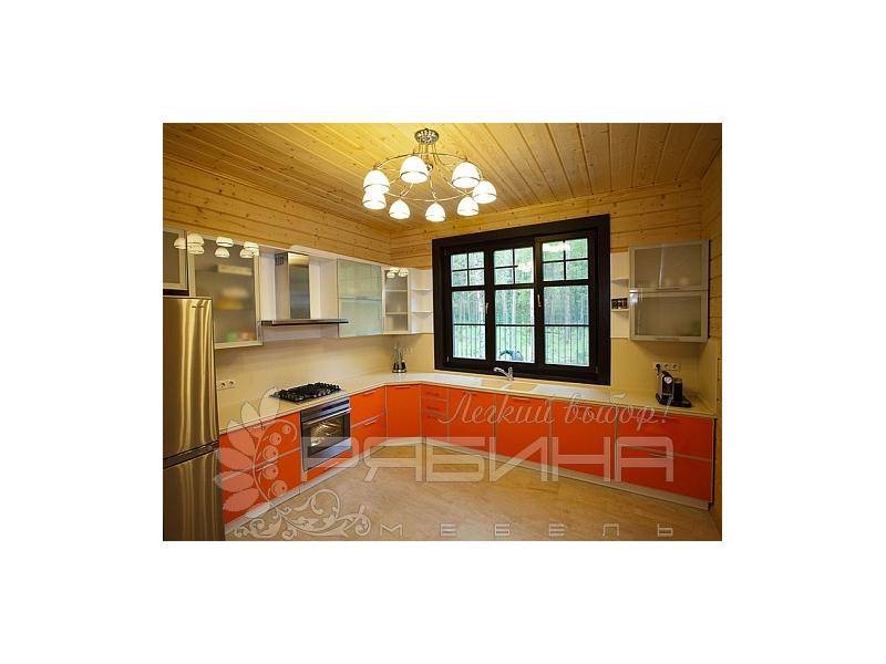 яркая кухня с фасадами из пластика долче вита в Нижневартовске