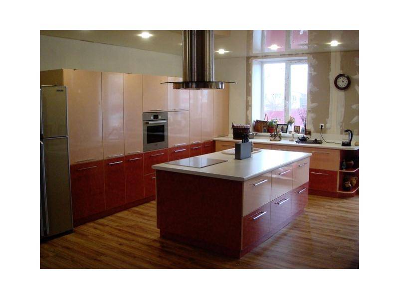 кухня пластик с островом в Нижневартовске