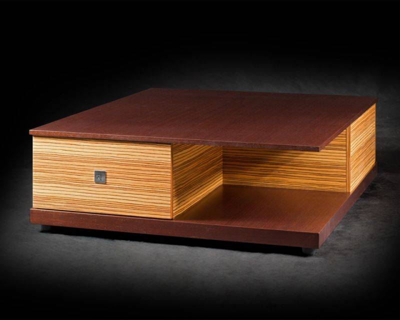 стол журнальный с ящиками скатола в Нижневартовске