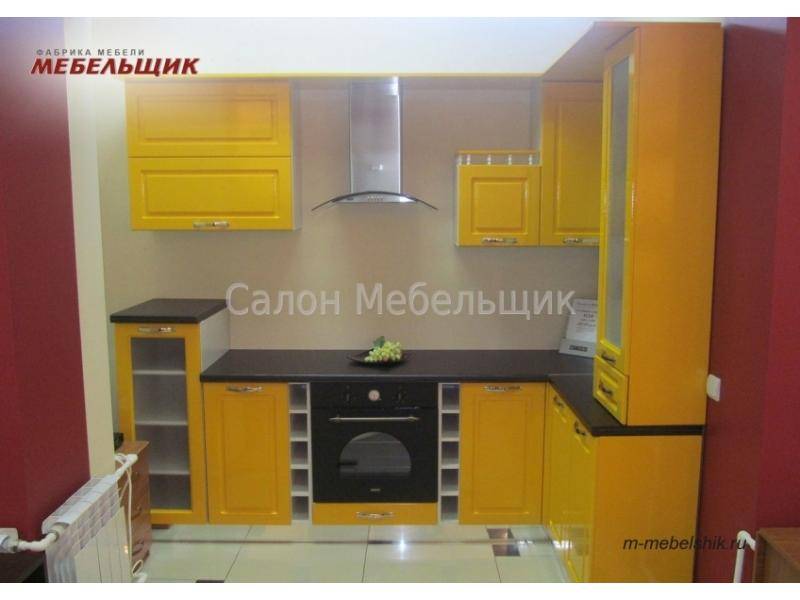 желтая угловая кухня из мдф в Нижневартовске