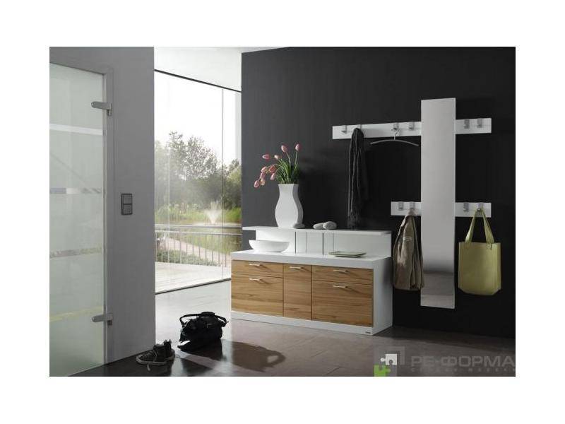 прихожая 25 в Нижневартовске