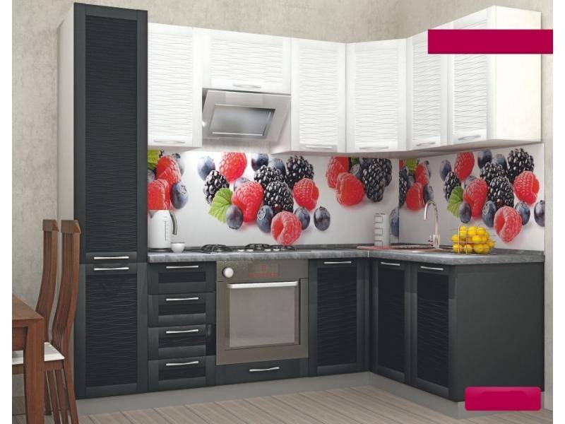 черно-белая кухня с фотопечатью джессика в Нижневартовске