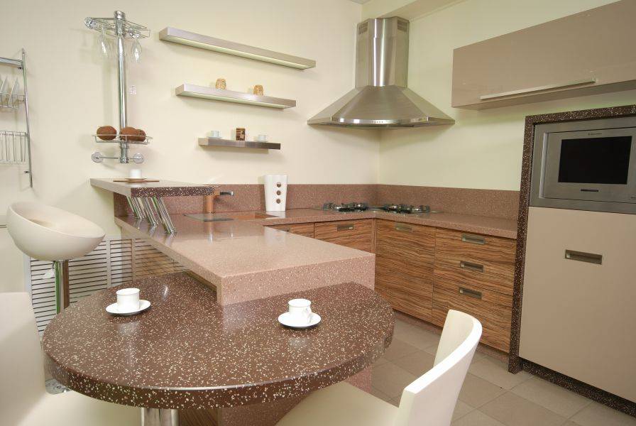 оригинальная угловая кухня в Нижневартовске