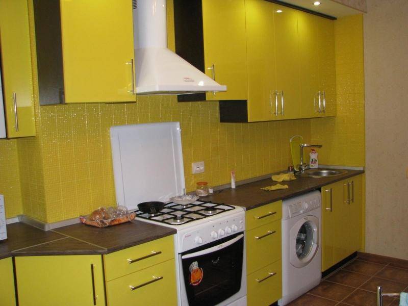 прямая желтая кухня в Нижневартовске