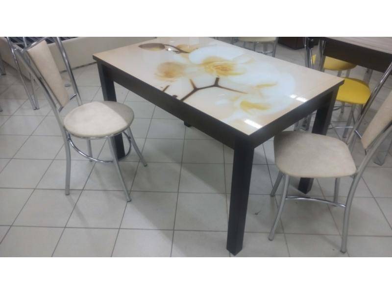 стол со стеклом квадро плюс в Нижневартовске