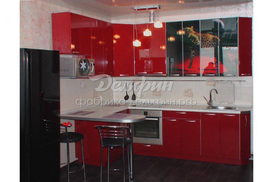 угловая красная кухня глянец в Нижневартовске