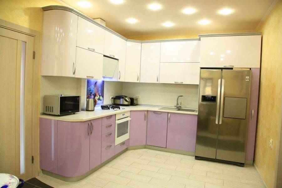 угловая радиусная кухня в Нижневартовске