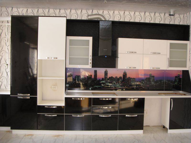 прямая комбинированная кухня в Нижневартовске