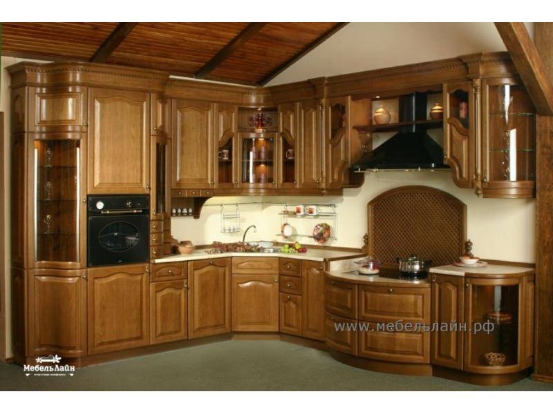 классическая кухня из массива дерева в Нижневартовске