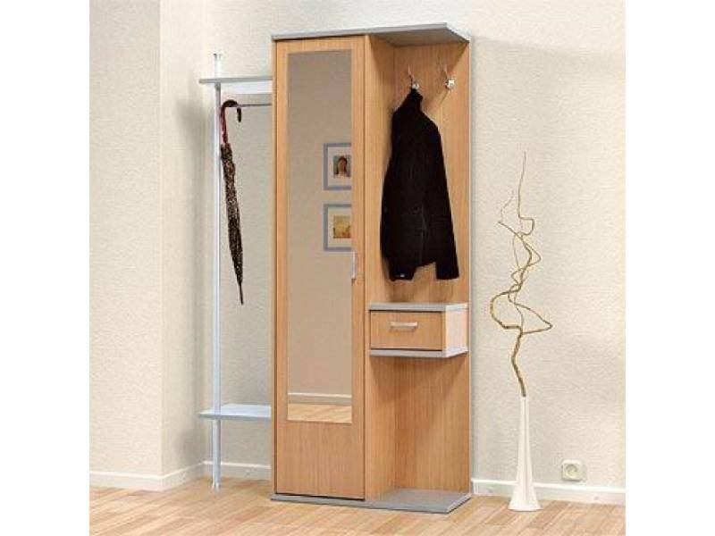 прихожая с распашным шкафом в Нижневартовске