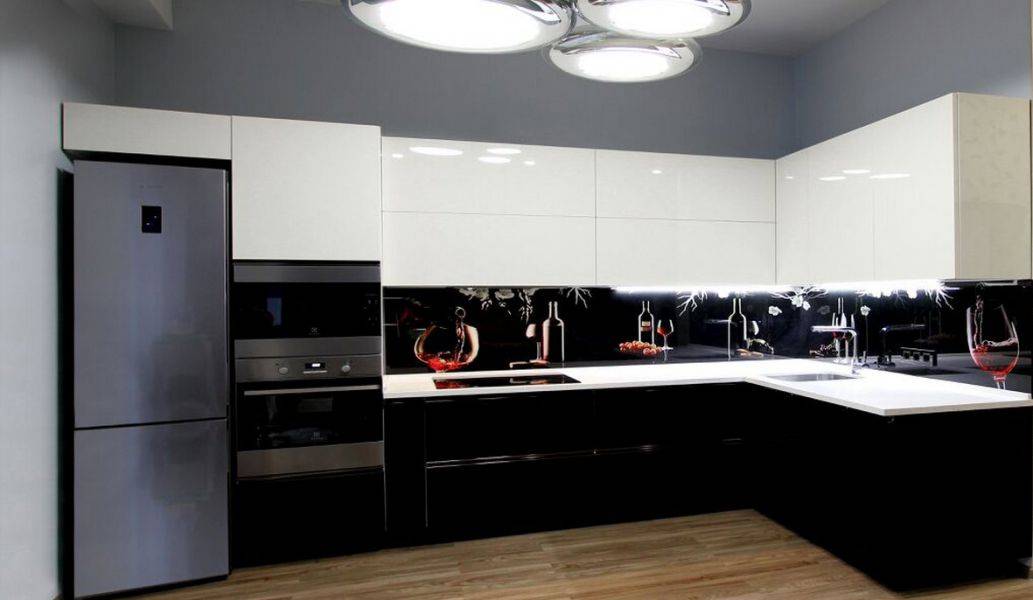 угловая кухня с фотопечатью в Нижневартовске