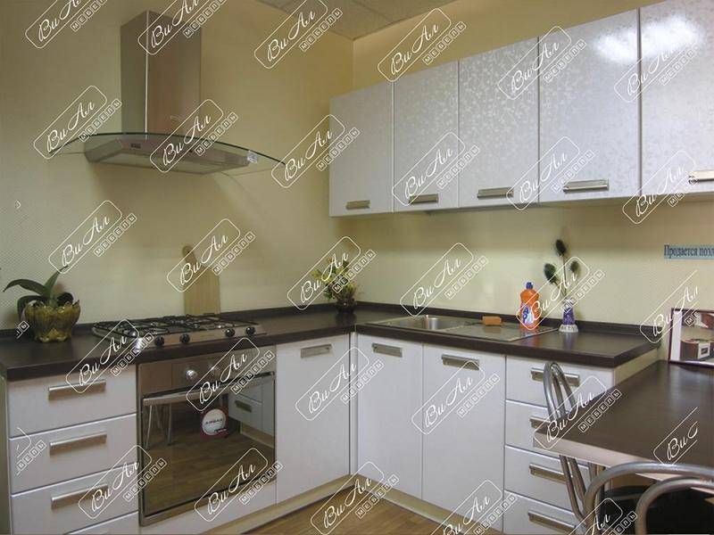 кухня белая с рисунком в Нижневартовске
