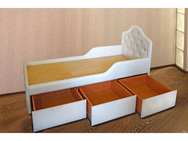 детская кровать с ящиками в Нижневартовске