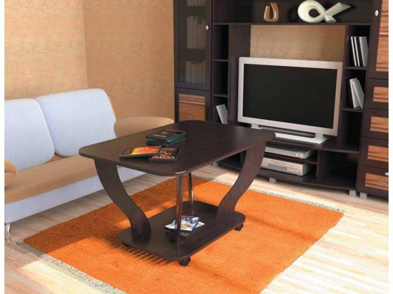 стол журнальный из дерева в Нижневартовске