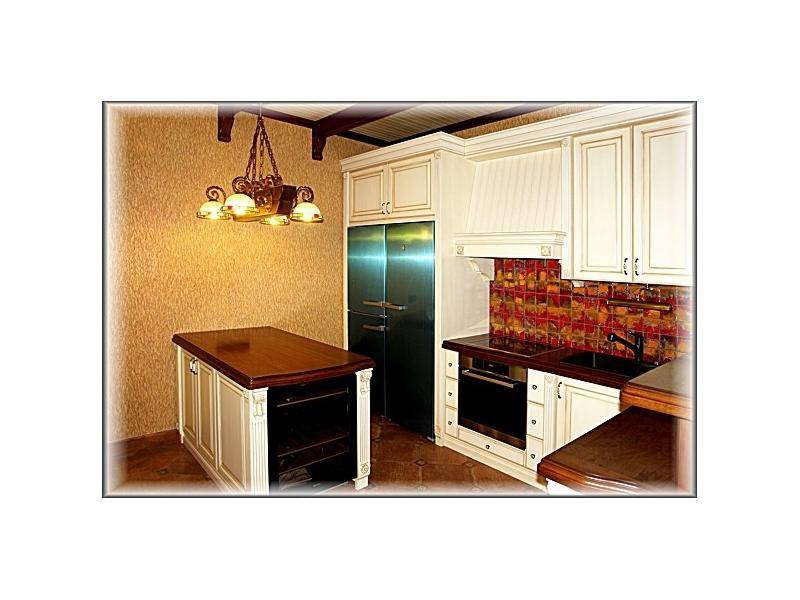 угловая кухня из бука в Нижневартовске