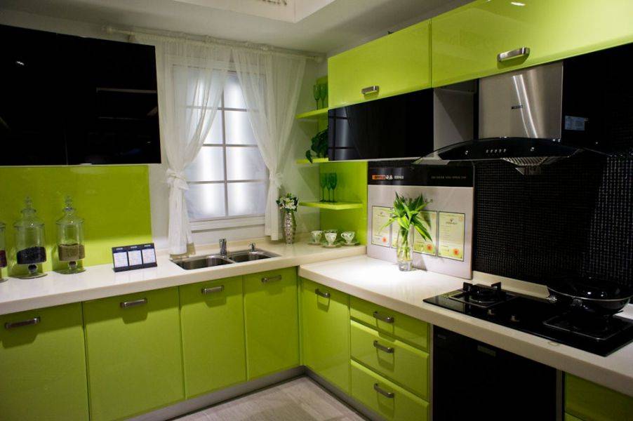 яркая кухня современная 09 в Нижневартовске