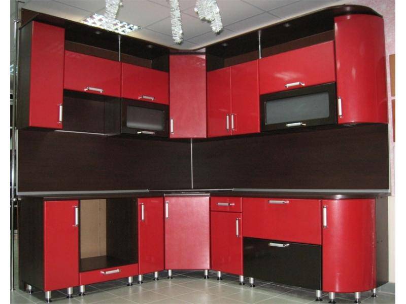 угловая красная кухня в Нижневартовске