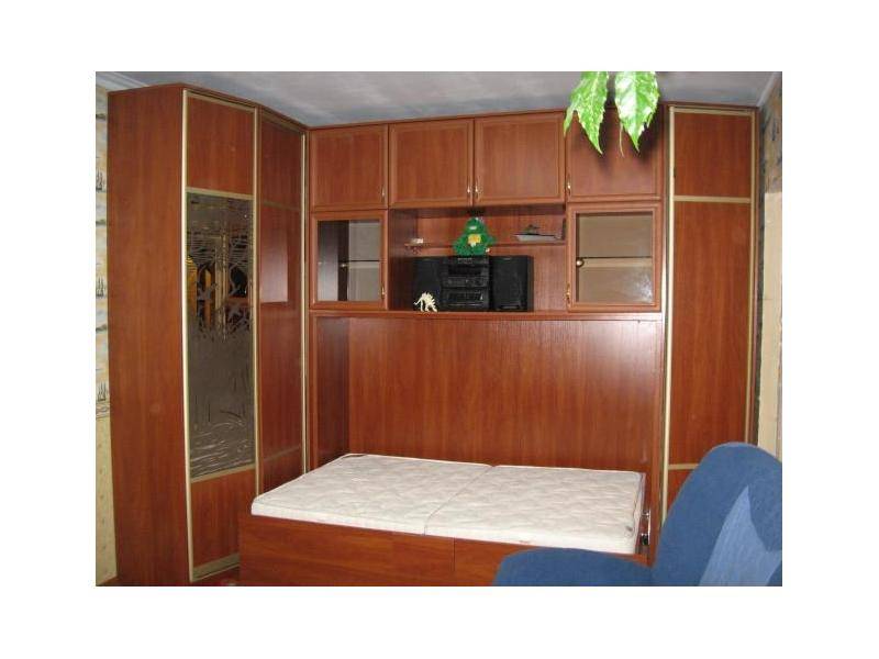 угловой шкаф с откидной кроватью в Нижневартовске