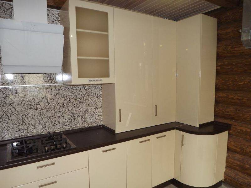 бежевая угловая кухня в Нижневартовске