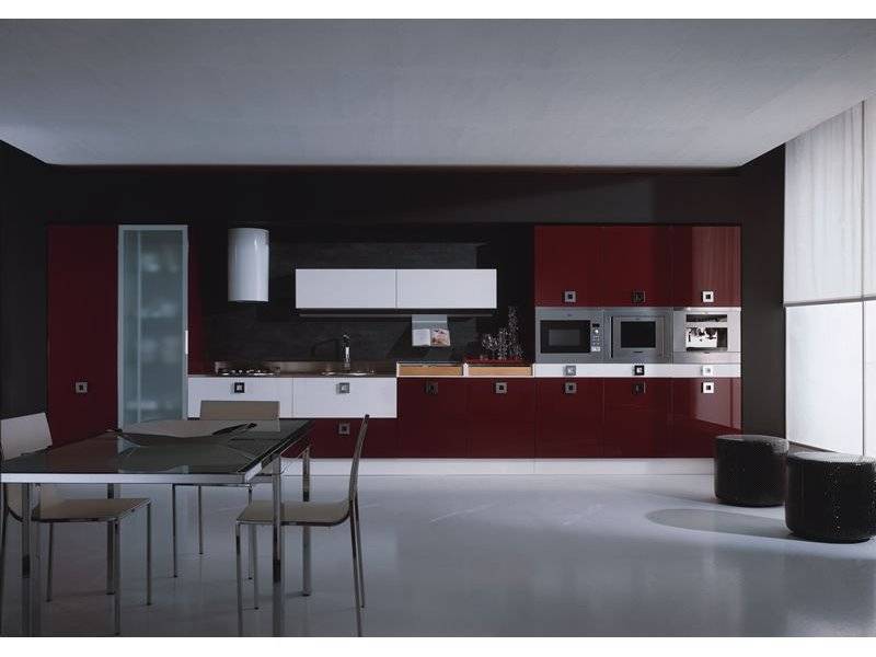 вместительная прямая кухня в Нижневартовске