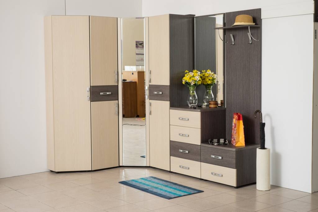 угловая прихожая юлия в Нижневартовске