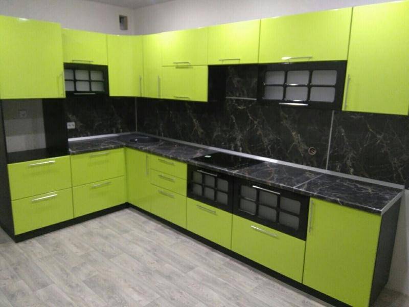 зеленый кухонный гарнитур в Нижневартовске