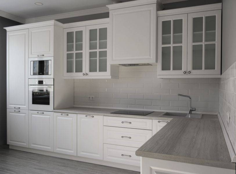 кухня угловая городская классика в Нижневартовске