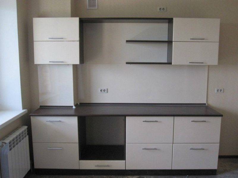 небольшая прямая кухня в Нижневартовске