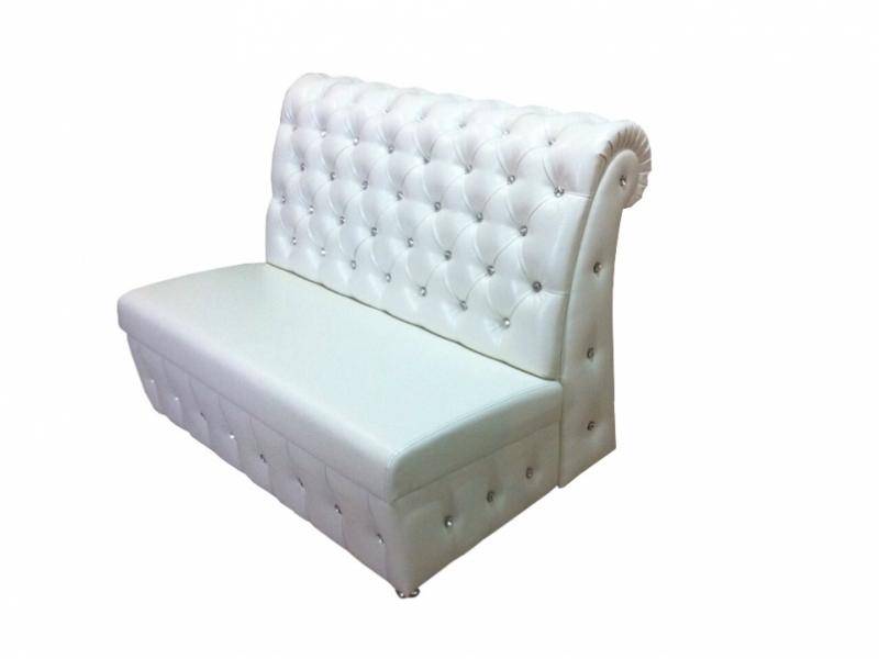 белый диван с каретной стяжкой в Нижневартовске