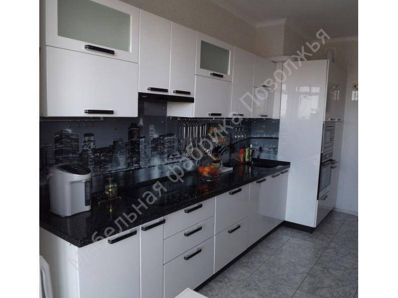 белая прямая кухня в Нижневартовске