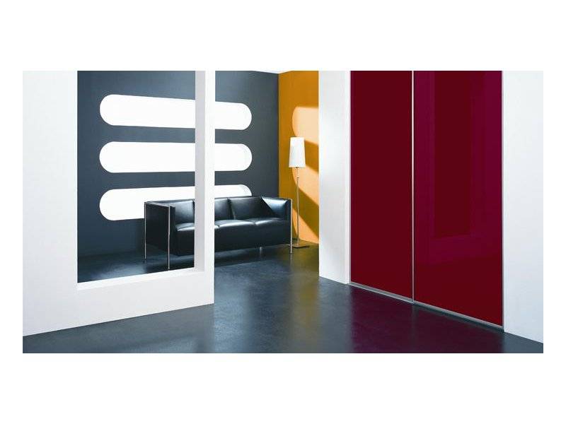 глянцевый шкаф-купе в коридор в Нижневартовске