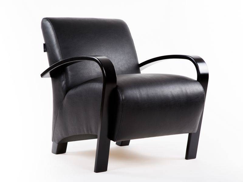 кресло балатон эко-кожа черный, каркас венге в Нижневартовске