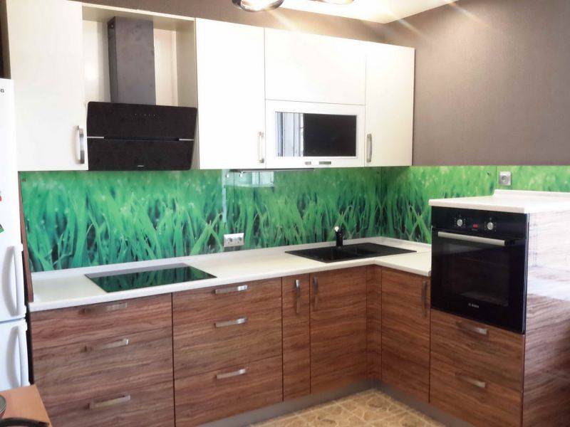 угловая кухня современная в Нижневартовске