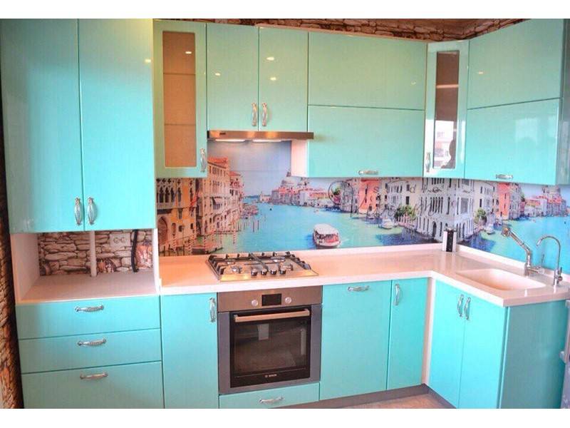 угловая голубая кухня в Нижневартовске