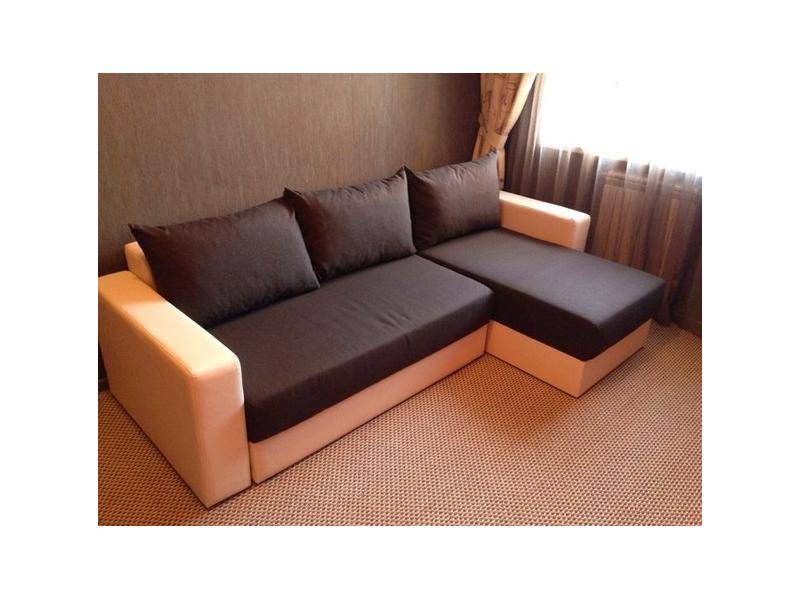 удобный диван с оттоманкой в Нижневартовске
