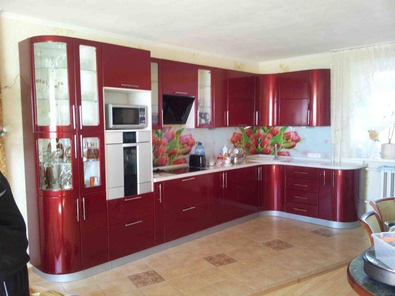 красный кухонный гарнитур в Нижневартовске