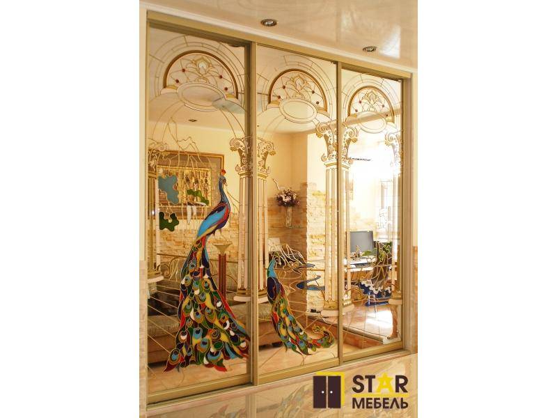 шкаф в золотом цвете в Нижневартовске