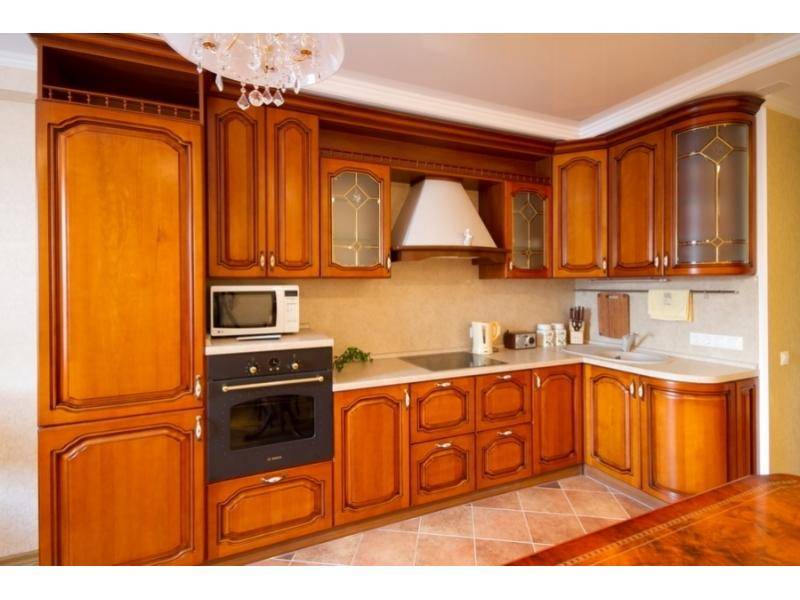 классическая угловая кухня в Нижневартовске