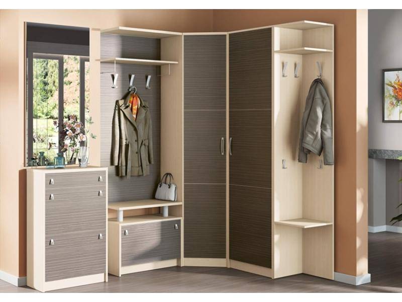 угловая прихожая с зеркалом в Нижневартовске