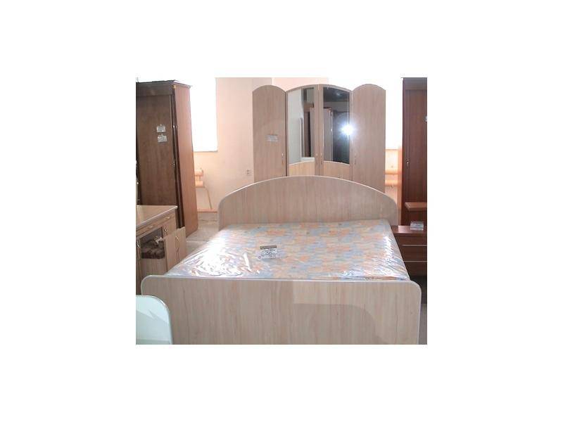 светлый спальный гарнитур в Нижневартовске